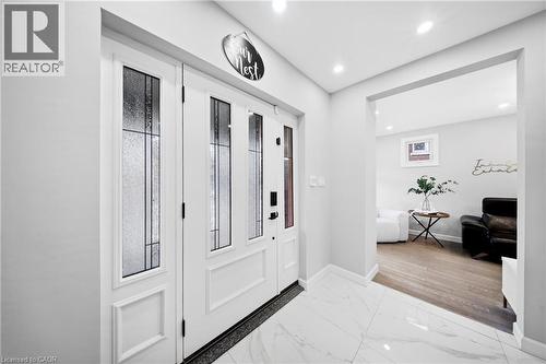 273 Stinson Crescent, Hamilton, ON - Indoor Photo Showing Other Room