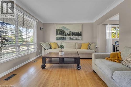 240 Elliott Street, Cambridge, ON - Indoor Photo Showing Living Room