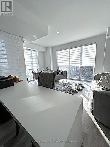 1710 - 370 Martha Street, Burlington, ON - Indoor Photo Showing Other Room