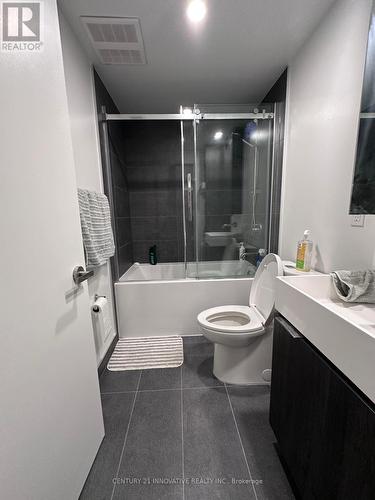 1710 - 370 Martha Street, Burlington, ON - Indoor Photo Showing Bathroom