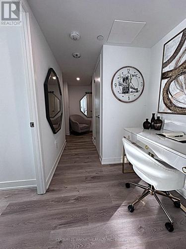 1710 - 370 Martha Street, Burlington, ON - Indoor Photo Showing Other Room