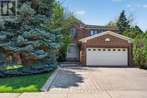 2069 SCHOOLMASTER CIRCLE  Oakville, ON L6M 3A1