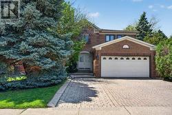 2069 SCHOOLMASTER CIRCLE Oakville, ON L6M 3A1