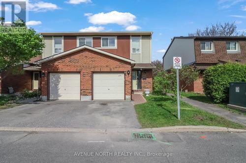 494 SANDHAMN PRIVATE  Ottawa, ON K1T 2Z6