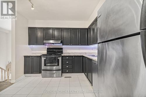 494 Sandhamn Private, Ottawa, ON - Indoor Photo Showing Kitchen