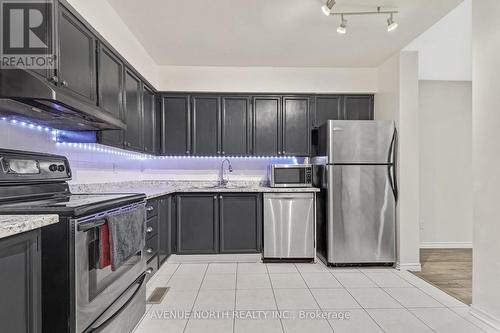 494 Sandhamn Private, Ottawa, ON - Indoor Photo Showing Kitchen With Stainless Steel Kitchen