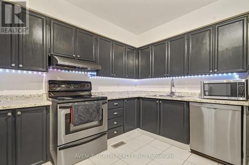 494 Sandhamn Private, Ottawa, ON - Indoor Photo Showing Kitchen