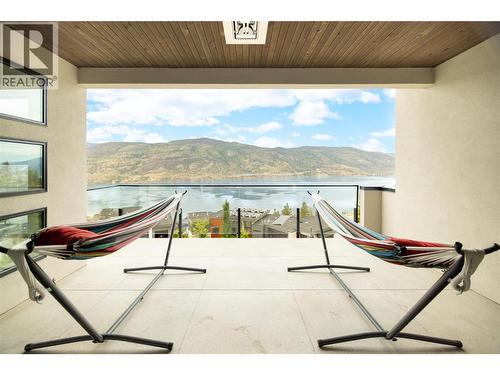 605 Clifton Court, Kelowna, BC - Outdoor With Body Of Water With Exterior
