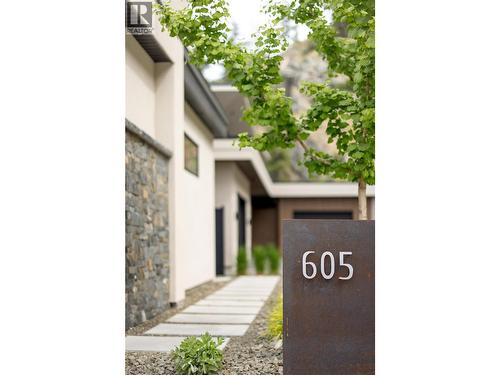 605 Clifton Court, Kelowna, BC - Outdoor
