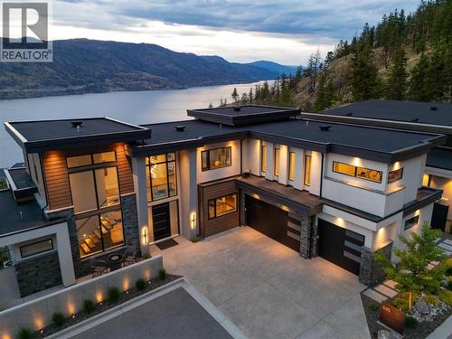 605 Clifton Court, Kelowna, BC - Outdoor With Body Of Water