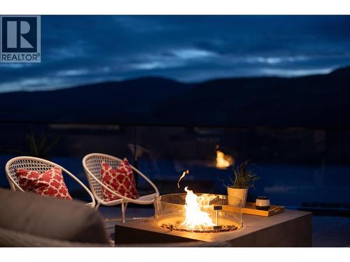 605 Clifton Court, Kelowna, BC - Outdoor With Body Of Water