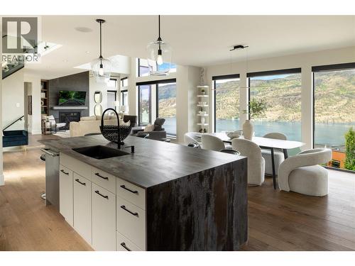 605 Clifton Court, Kelowna, BC - Indoor Photo Showing Other Room