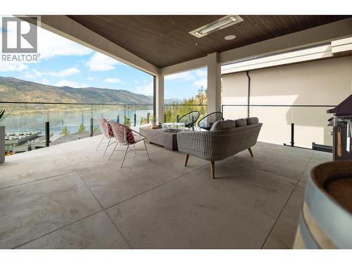 605 Clifton Court, Kelowna, BC - Outdoor With Exterior