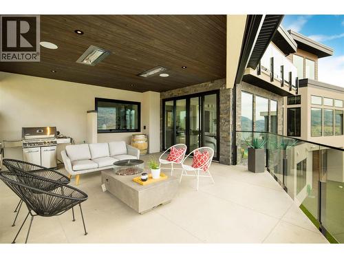 605 Clifton Court, Kelowna, BC - Outdoor With Exterior