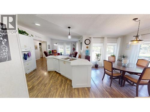 1302 Mountain Ash Road, Quesnel, BC - Indoor Photo Showing Dining Room