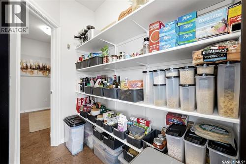 141 Oxbow Crescent, Regina, SK - Indoor With Storage