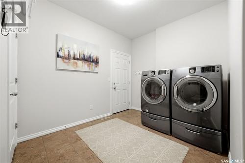 141 Oxbow Crescent, Regina, SK - Indoor Photo Showing Laundry Room