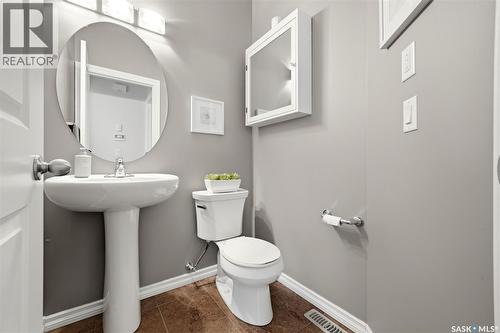 141 Oxbow Crescent, Regina, SK - Indoor Photo Showing Bathroom