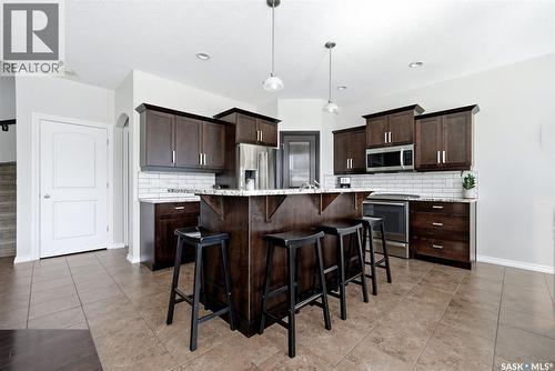 141 Oxbow Crescent, Regina, SK - Indoor Photo Showing Kitchen With Upgraded Kitchen