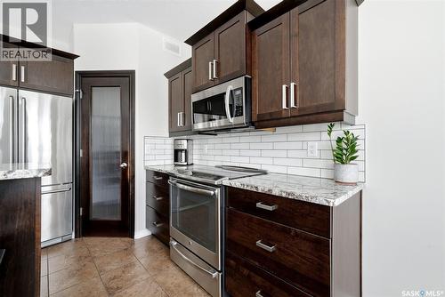141 Oxbow Crescent, Regina, SK - Indoor Photo Showing Kitchen