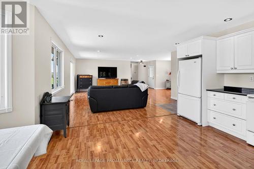 15268 County Road 21, Brighton, ON - Indoor
