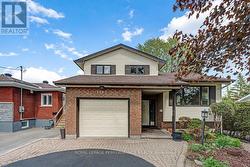 1587 MAXIME STREET  Ottawa, ON K1B 3K9