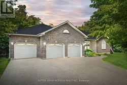 1882 PROVIDENCE LANE Severn, ON L3V 6H2
