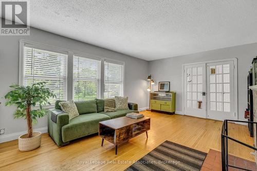 11 Ben Machree Drive, Mississauga, ON 
