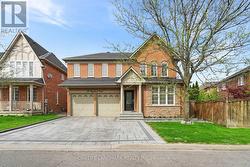 57 SKYWOOD DRIVE Richmond Hill, ON L4E 4L1