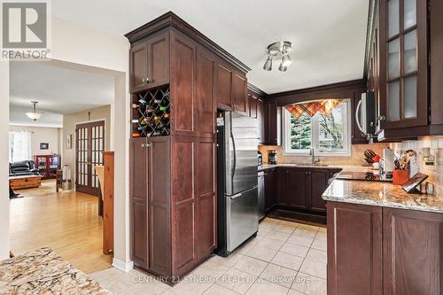 277 Mceachern Crescent, Ottawa, ON - Indoor Photo Showing Kitchen