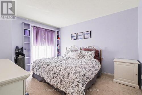 277 Mceachern Crescent, Ottawa, ON - Indoor Photo Showing Bedroom