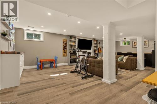 1396 Niels Avenue, Burlington, ON - Indoor