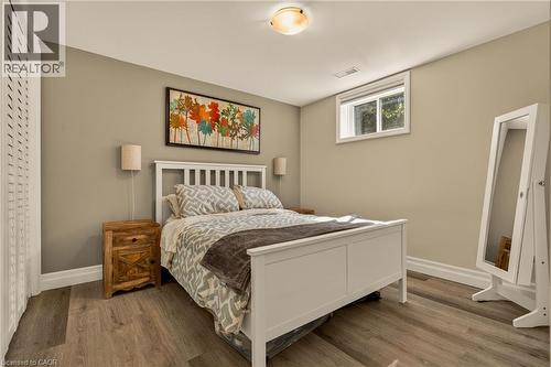 1396 Niels Avenue, Burlington, ON - Indoor Photo Showing Bedroom