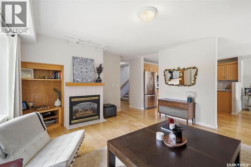901 9Th Street E, Saskatoon, SK - Indoor Photo Showing Living Room With Fireplace