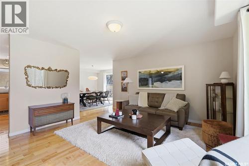 901 9Th Street E, Saskatoon, SK - Indoor Photo Showing Living Room