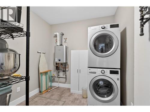 121 Ridge Park, Penticton, BC - Indoor Photo Showing Laundry Room