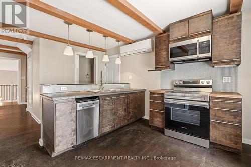 192 Catharine Street, Hamilton, ON - Indoor Photo Showing Kitchen