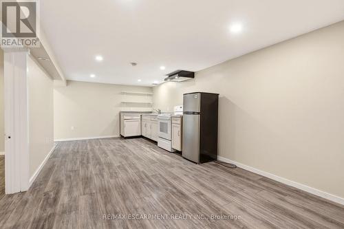 192 Catharine Street, Hamilton, ON - Indoor Photo Showing Other Room