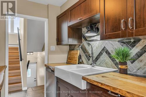 119 - 49 Rhonda Road, Guelph (Willow West/Sugarbush/West Acres), ON - Indoor Photo Showing Kitchen
