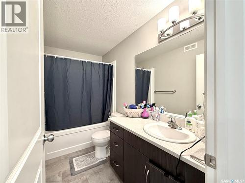 503 110 Akhtar Bend, Saskatoon, SK - Indoor Photo Showing Bathroom