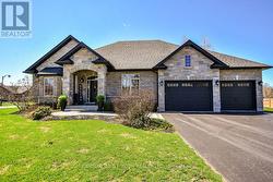 2 ROY HICKLING DRIVE Springwater, ON L9X 0J2