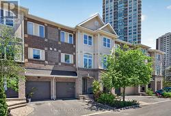 27 BRIARWAY PRIVATE  Ottawa, ON K1Z 1C3