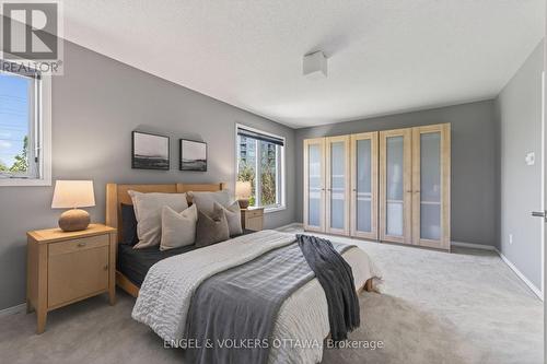 27 Briarway Private, Ottawa, ON - Indoor Photo Showing Bedroom