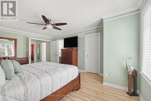 176 Hunterswood Crescent, Ottawa, ON - Indoor Photo Showing Bedroom