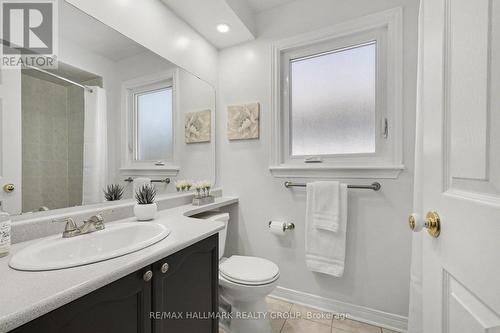 176 Hunterswood Crescent, Ottawa, ON - Indoor Photo Showing Bathroom