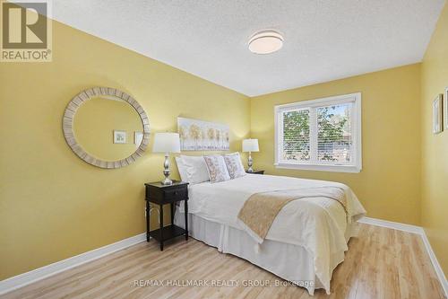 176 Hunterswood Crescent, Ottawa, ON - Indoor Photo Showing Bedroom