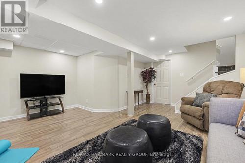 176 Hunterswood Crescent, Ottawa, ON - Indoor