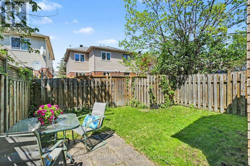 176 Hunterswood Crescent, Ottawa, ON - Outdoor