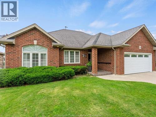 26 GOLFVIEW  Kingsville, ON N9Y 4E3