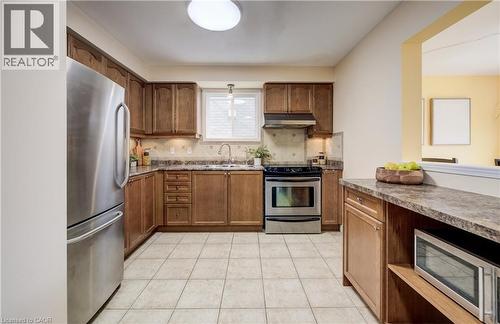 124 Prosperity Drive, Kitchener, ON - Indoor Photo Showing Kitchen